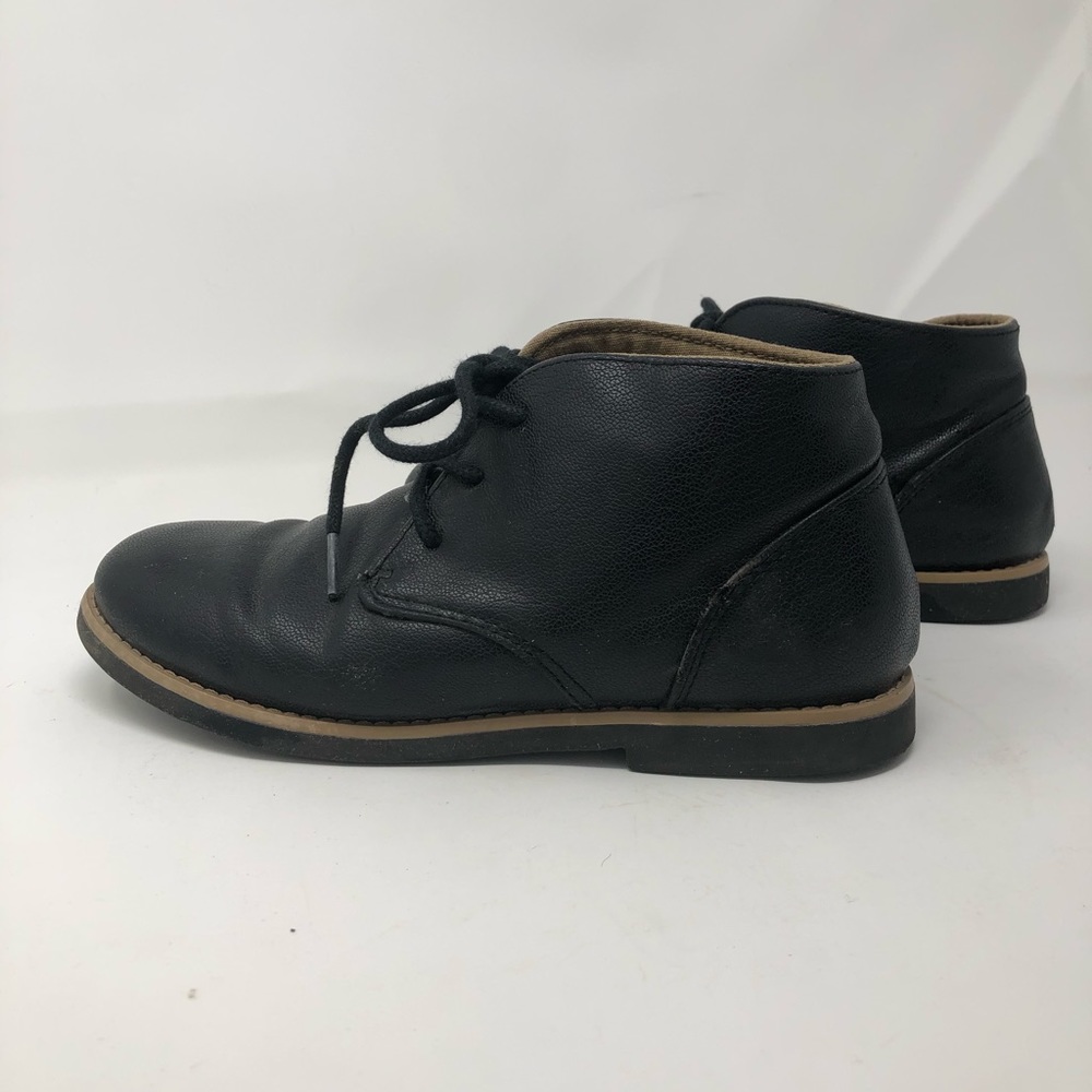 Boy’s Perry Ellis black leather ankle boot size 4